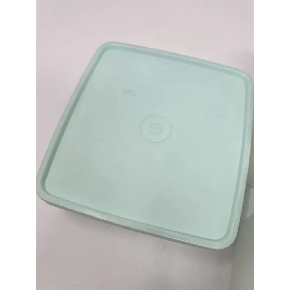 VINTAGE TUPPERWARE LOT OF 18 FOOD STORAGE TEAL SEAFOAM GREEN STACKABLE 1990s